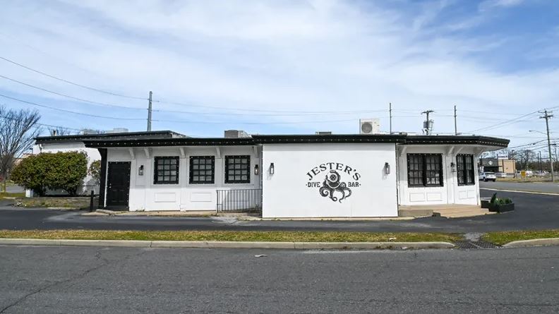 Chase Bank Set to Open in Rio Grande, With the Jester’s Building Remaining in Place.